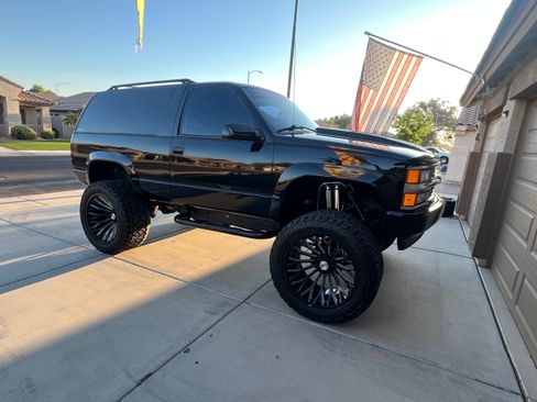 Used 1996 Chevrolet Tahoe 4WD 2-Door image 10