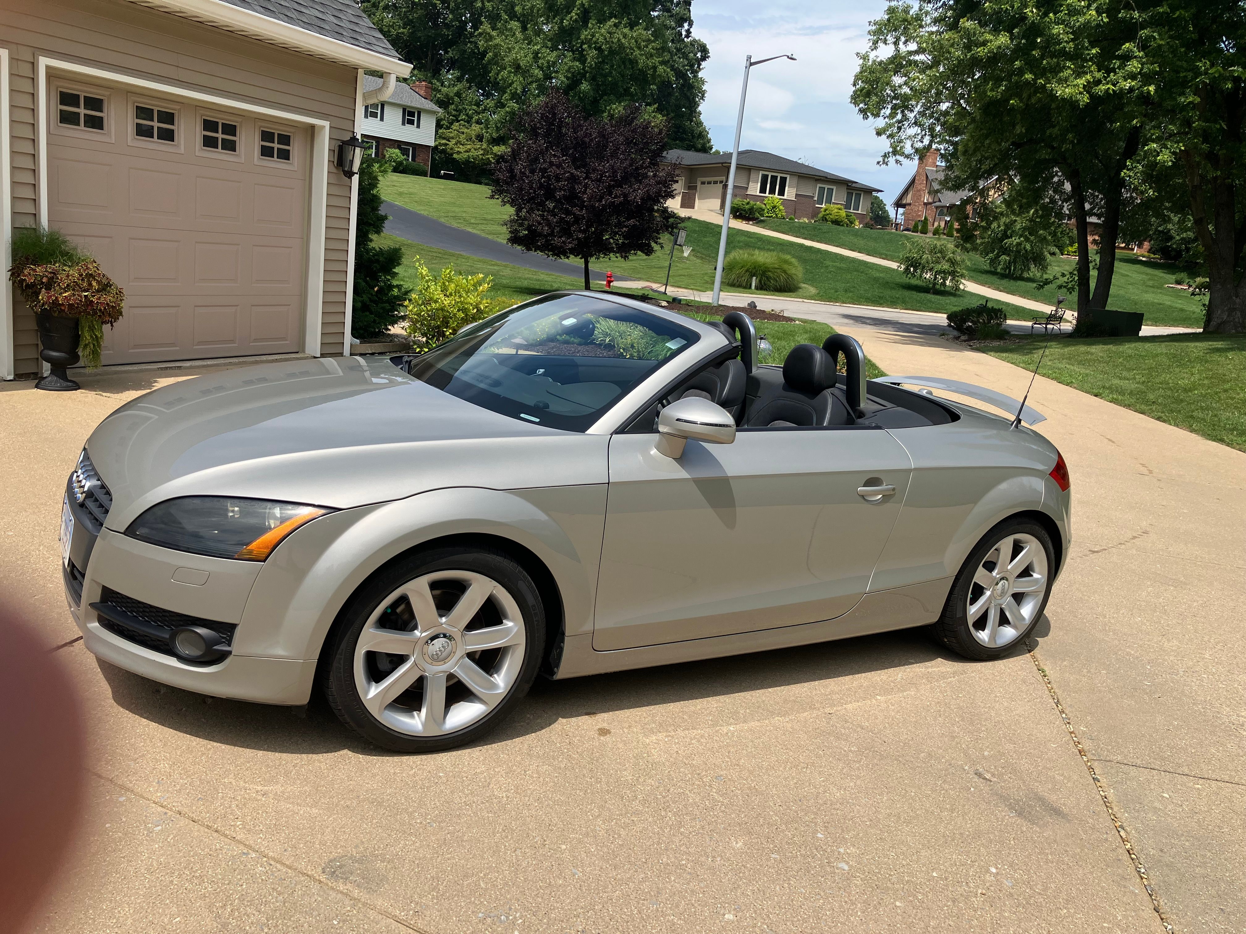 Used 2008 Audi TT 2.0T FWD image 1