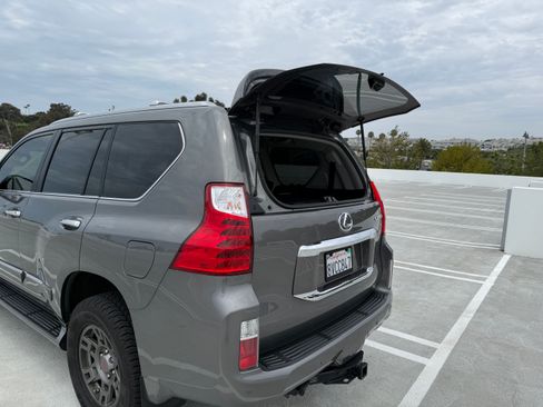Used 2011 Lexus GX 460 Premium AWD/4WD image 22
