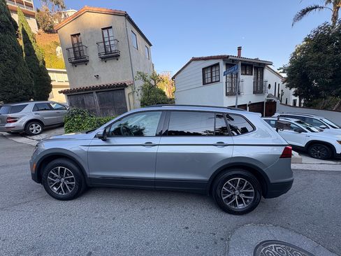 Used 2021 Volkswagen Tiguan S image 14