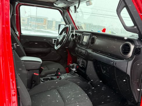 Used 2020 Jeep Gladiator Sport w/ Quick Order Package 24S image 11