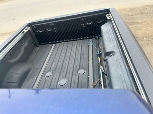 Used 2017 Nissan Titan Platinum Reserve image 2