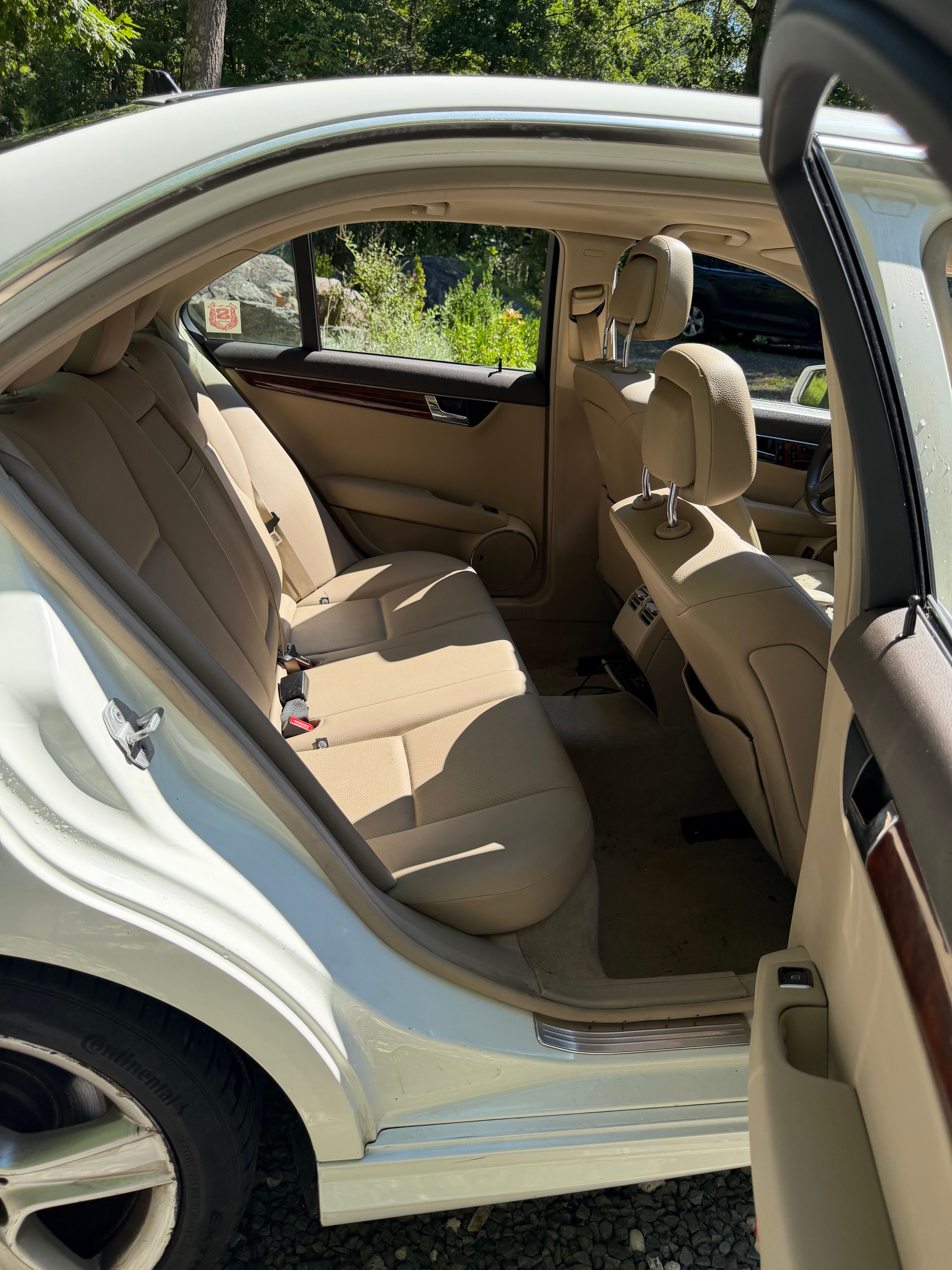 Used 2011 Mercedes-Benz C 300 4MATIC Sedan image 10
