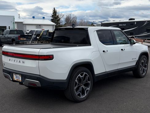 Used 2024 Rivian R1T Adventure AWD/4WD image 10