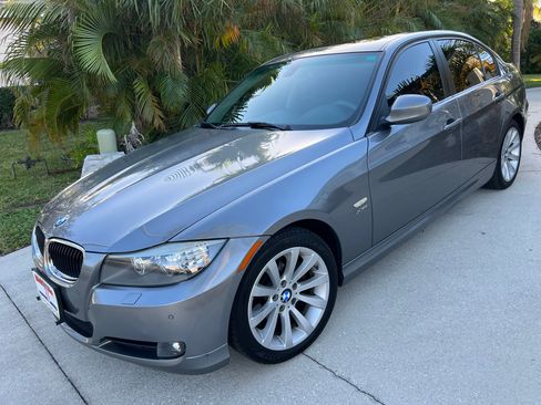 Used 2011 BMW 328i xDrive Sedan image 1