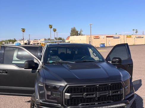 Used 2017 Ford F150 Raptor w/ Equipment Group 802A Luxury image 14