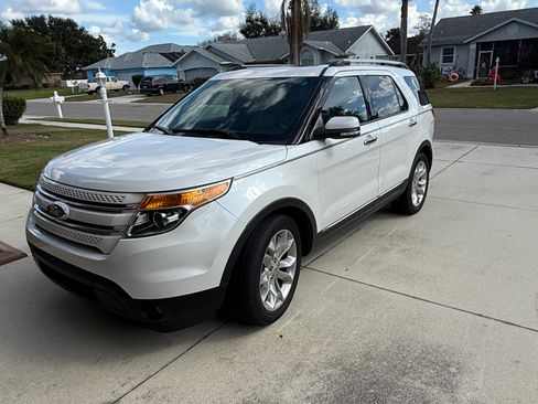 Used 2015 Ford Explorer Limited w/ Equipment Group 301A image 11