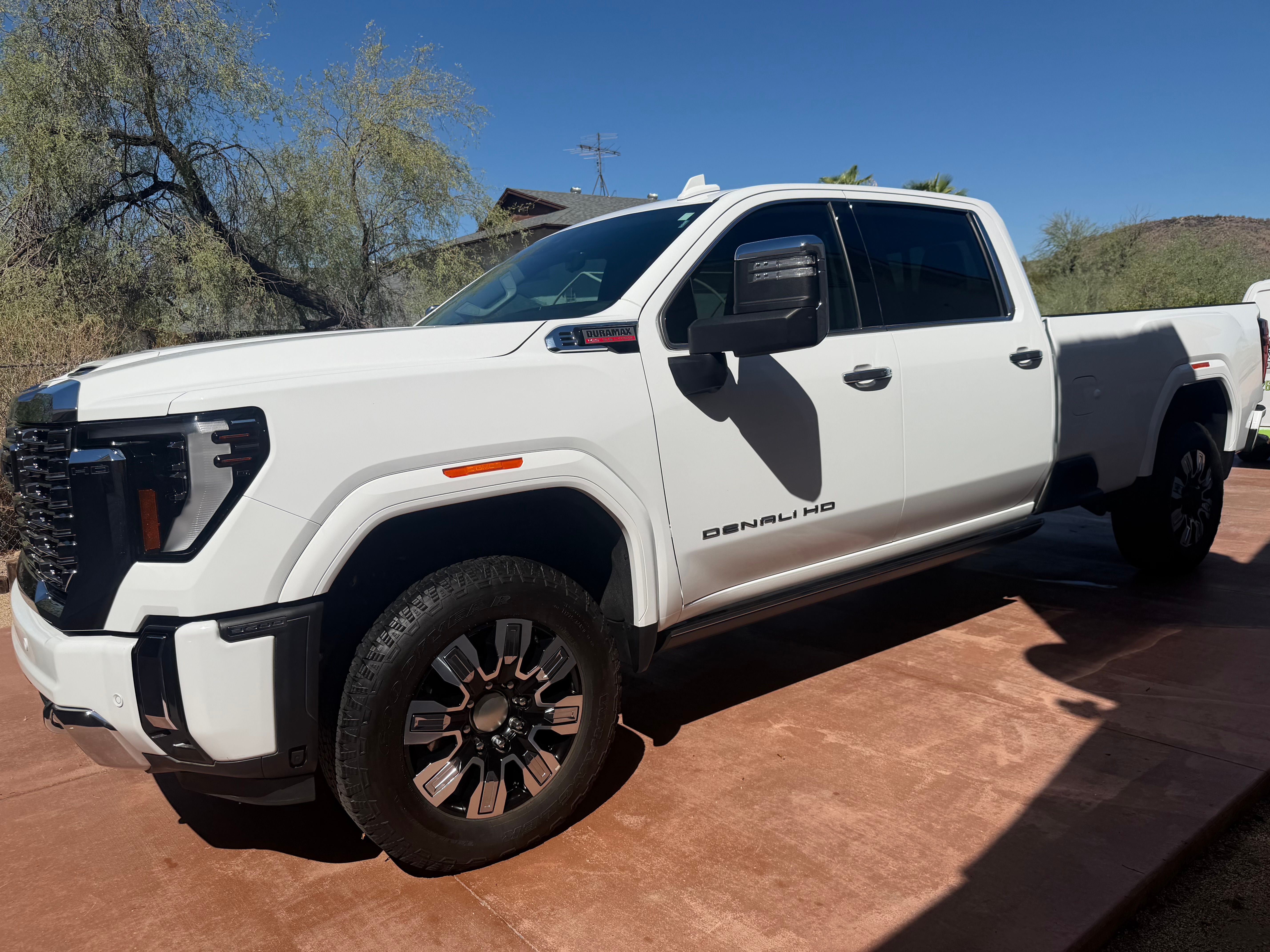 Used 2024 GMC Sierra 3500 Denali w/ Denali Reserve Package AWD/4WD image 8