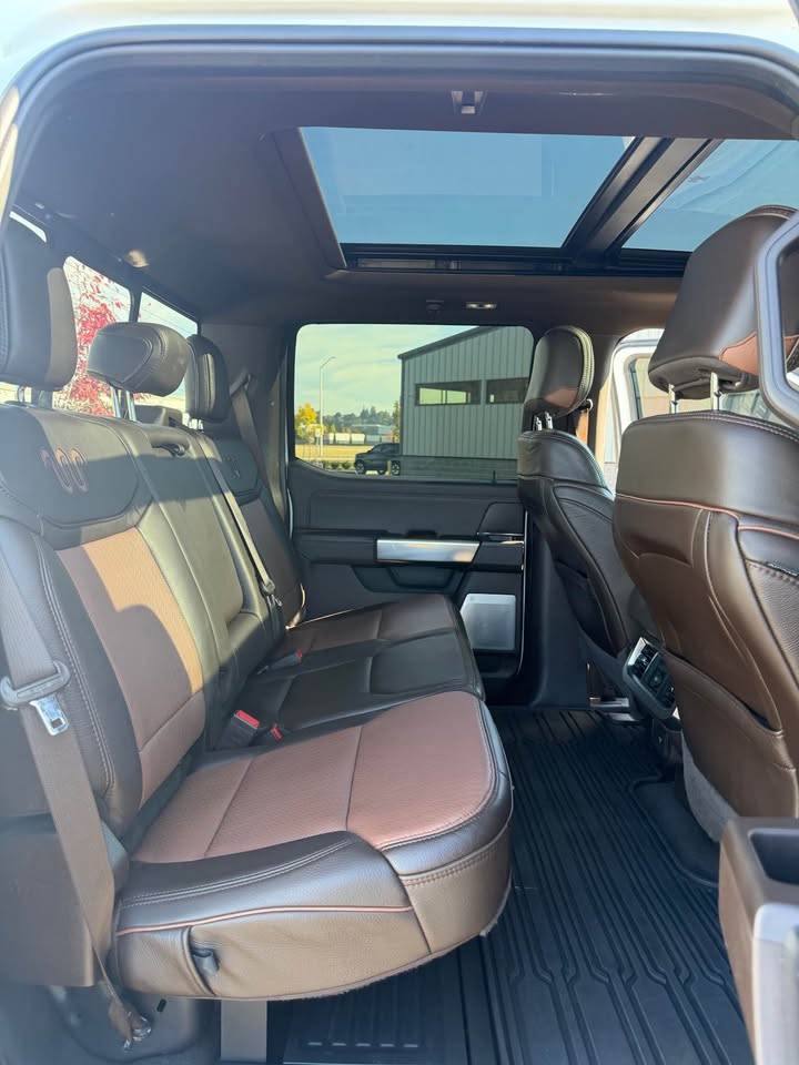 Used 2023 Ford F350 King Ranch AWD/4WD image 5