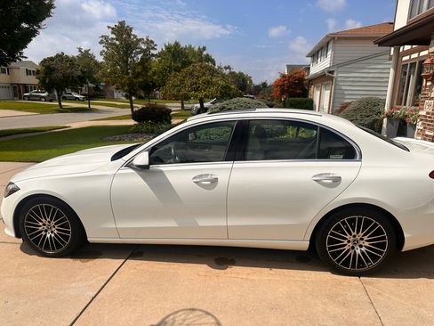 Used 2022 Mercedes-Benz C 300 4MATIC Sedan image 4