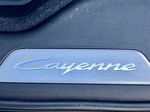 Used 2024 Porsche Cayenne Sport Utility 4D image 14