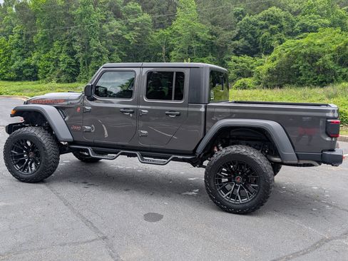 Used 2024 Jeep Gladiator Mojave image 12