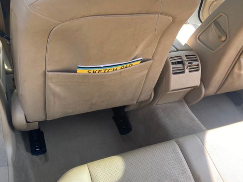 Used 2008 Mercedes-Benz C 300 4MATIC Sedan image 6