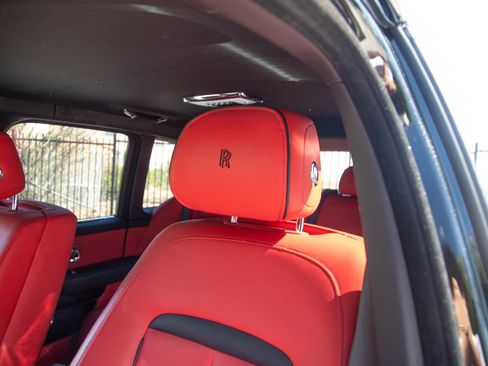 Used 2020 Rolls-Royce Cullinan image 12