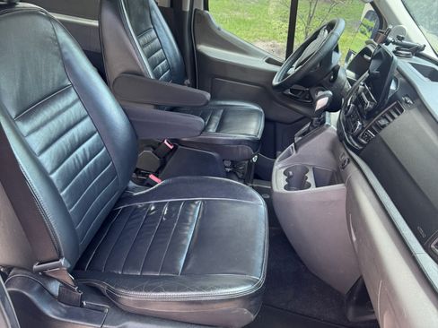 Used 2021 Ford Transit 350 XLT RWD image 12
