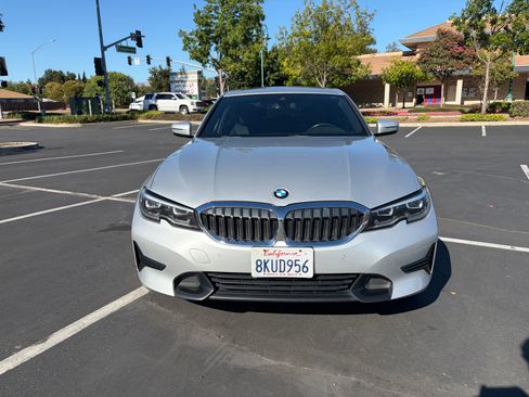 Used 2019 BMW 330i Sedan w/ Convenience Package RWD image 2