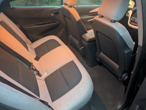 Used 2021 Chevrolet Bolt LT image 15