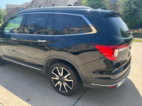 Used 2019 Honda Pilot Elite image 9