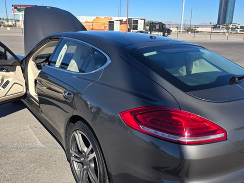 Used 2014 Porsche Panamera Turbo S Executive image 14