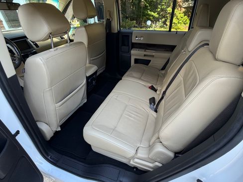 Used 2019 Ford Flex Limited FWD image 8