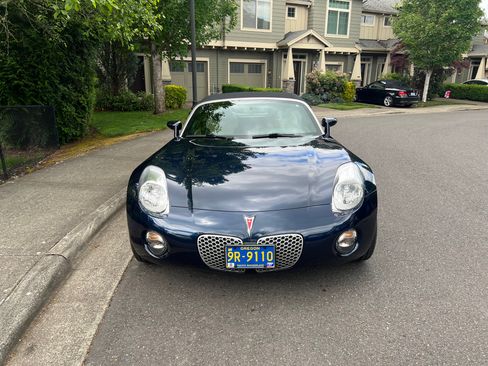 Used 2008 Pontiac Solstice Convertible w/ Premium Package RWD image 13