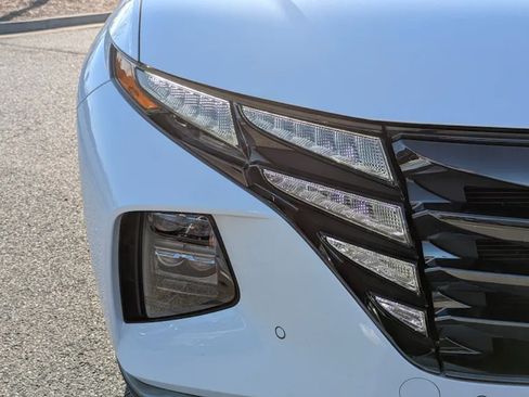 Used 2022 Hyundai Tucson Limited image 6