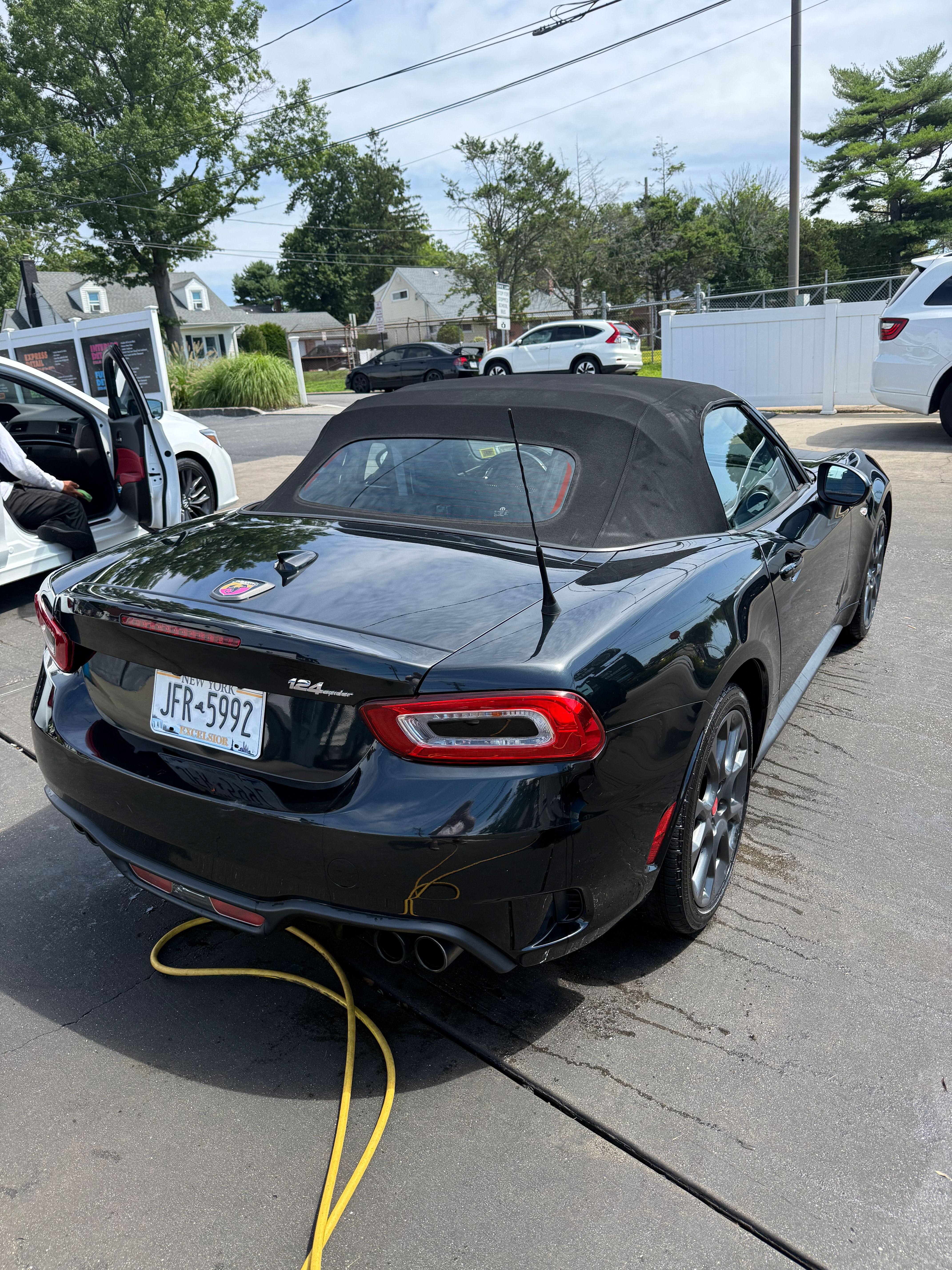 Used 2018 FIAT 124 Spider Abarth RWD image 4