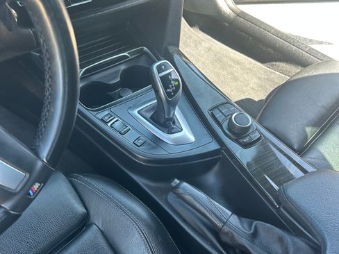 Used 2019 BMW 330i xDrive Wagon w/ M Sport Package AWD/4WD image 14