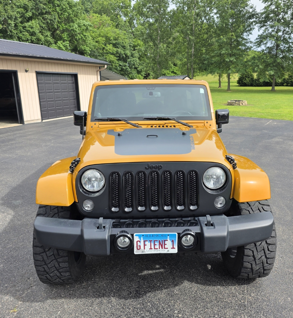 Used 2014 Jeep Wrangler Unlimited Sahara AWD/4WD image 3