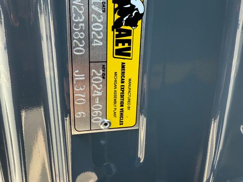 Used 2024 Jeep Wrangler Unlimited Rubicon image 16