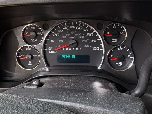 Used 2012 Chevrolet Express 2500 w/ Cold Climate Package RWD image 15