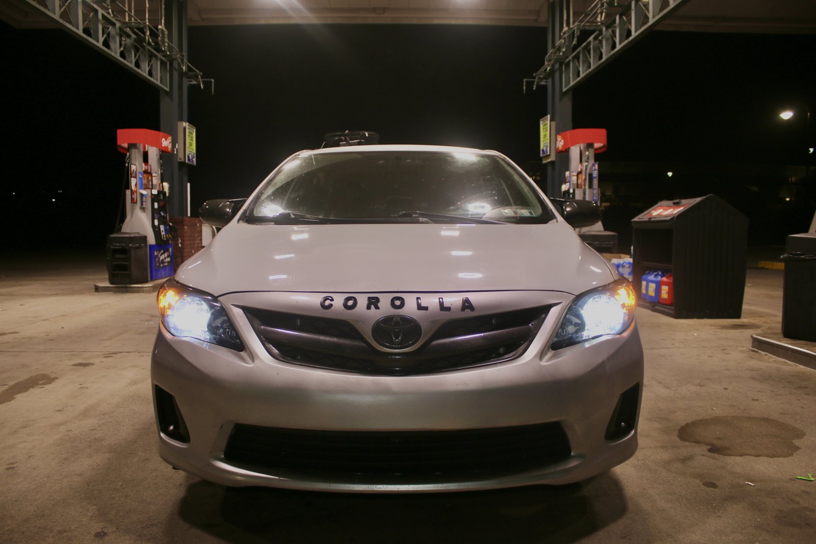 Used 2011 Toyota Corolla LE FWD image 2