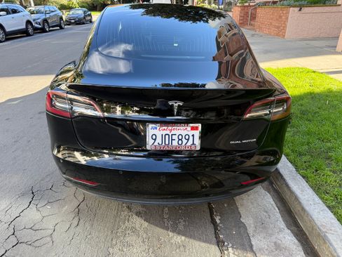 Used 2019 Tesla Model 3 Long Range image 2