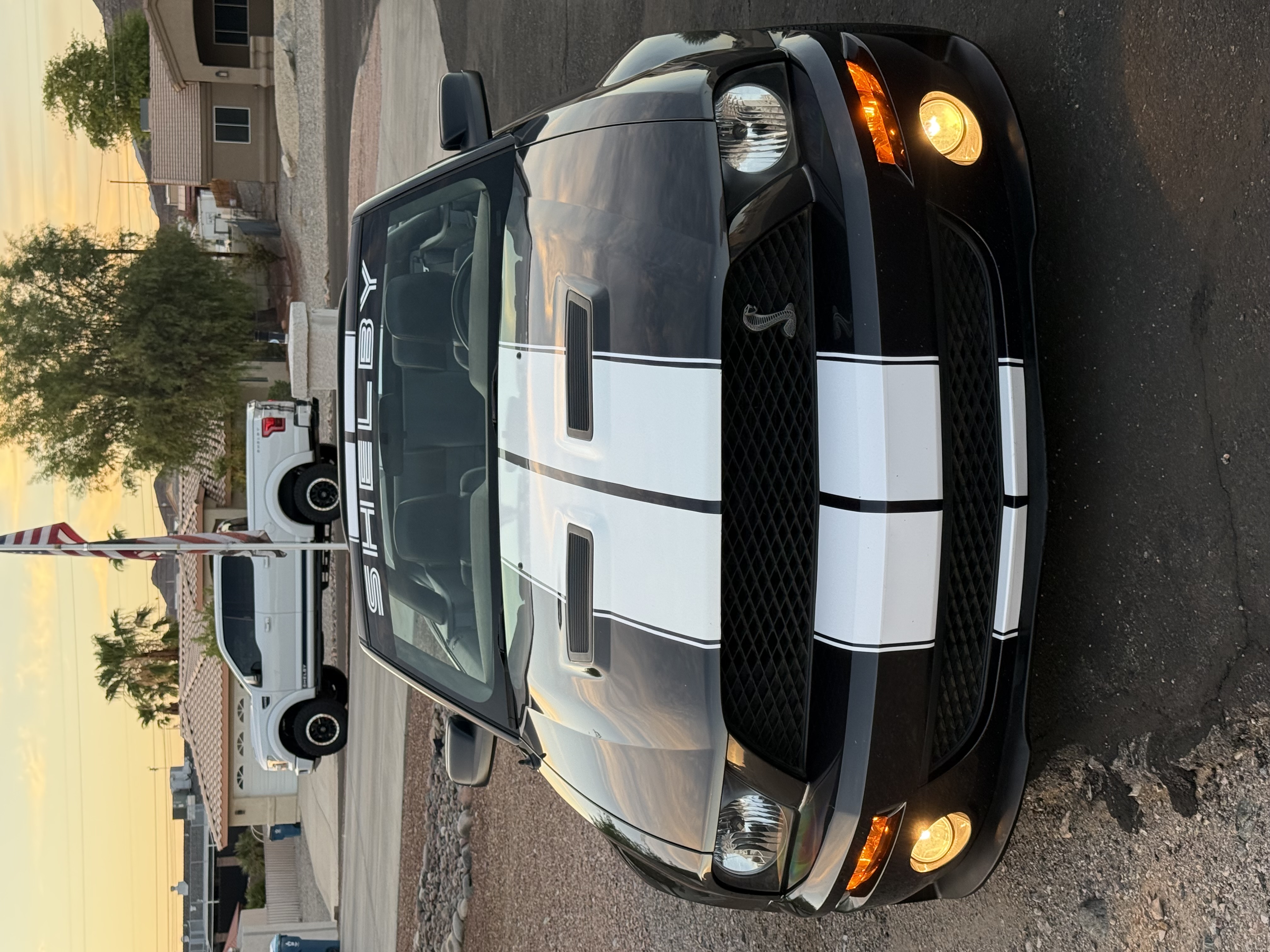 Used 2009 Ford Mustang Shelby GT500 RWD image 2