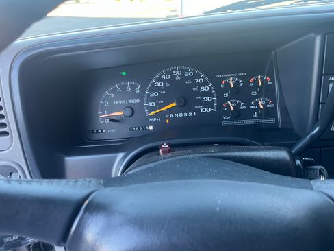 Used 1998 Chevrolet Silverado 1500 4x4 Extended Cab w/ Preferred Equipment Group 2 image 10