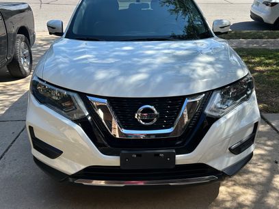 Used 2017 Nissan Rogue SV w/ SV Premium Package