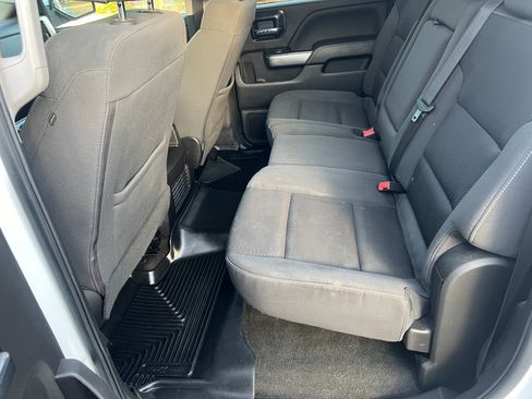 Used 2018 Chevrolet Silverado 1500 LT w/ LT Eassist Package image 13