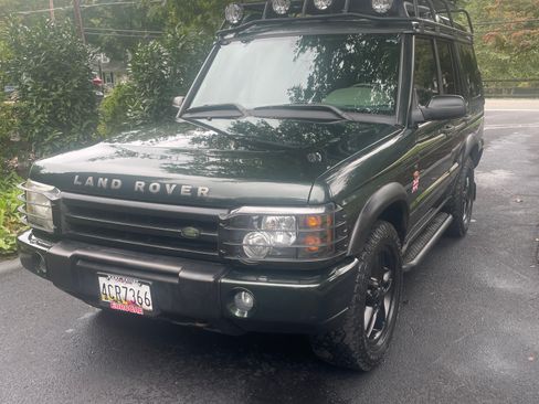 Used 2004 Land Rover Discovery SE image 2