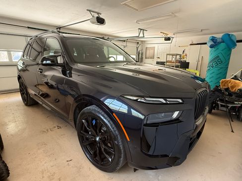 Used 2025 BMW X7 M60i AWD/4WD image 4