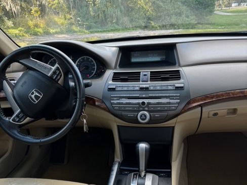 Used 2010 Honda Accord EX-L image 17
