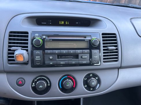 Used 2003 Toyota Camry LE FWD image 11