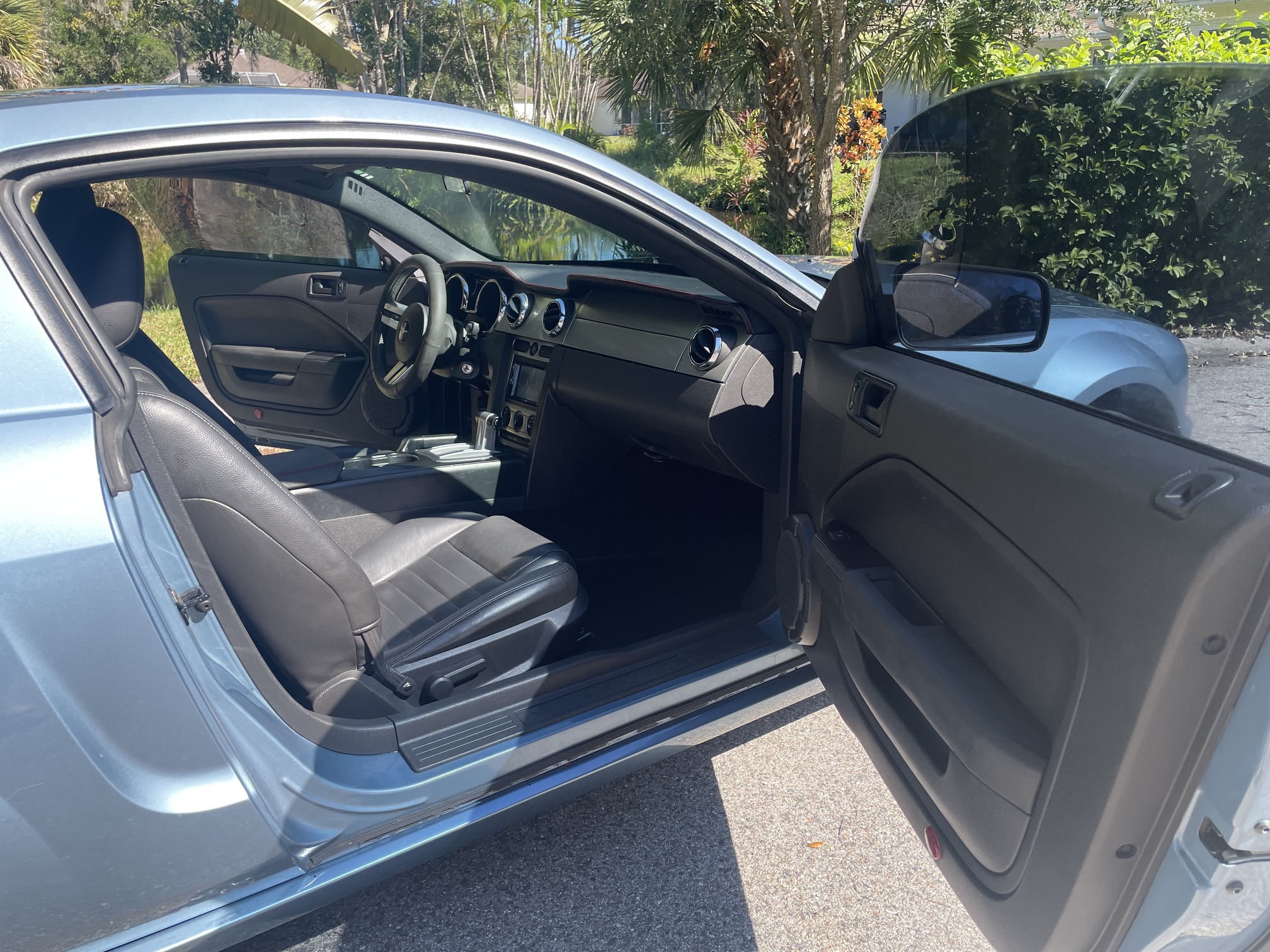 Used 2005 Ford Mustang GT Premium RWD image 22