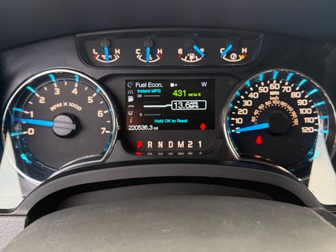 Used 2014 Ford F150 XLT w/ Equipment Group 302A Luxury image 15