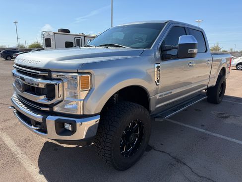 Used 2021 Ford F350 XLT w/ XLT Premium Package AWD/4WD image 2