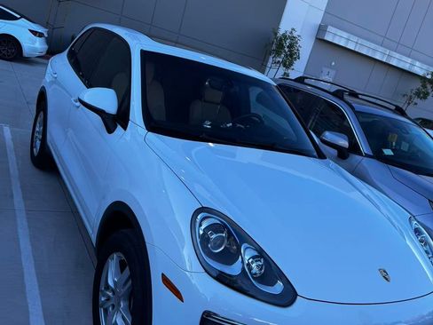 Used 2016 Porsche Cayenne image 16