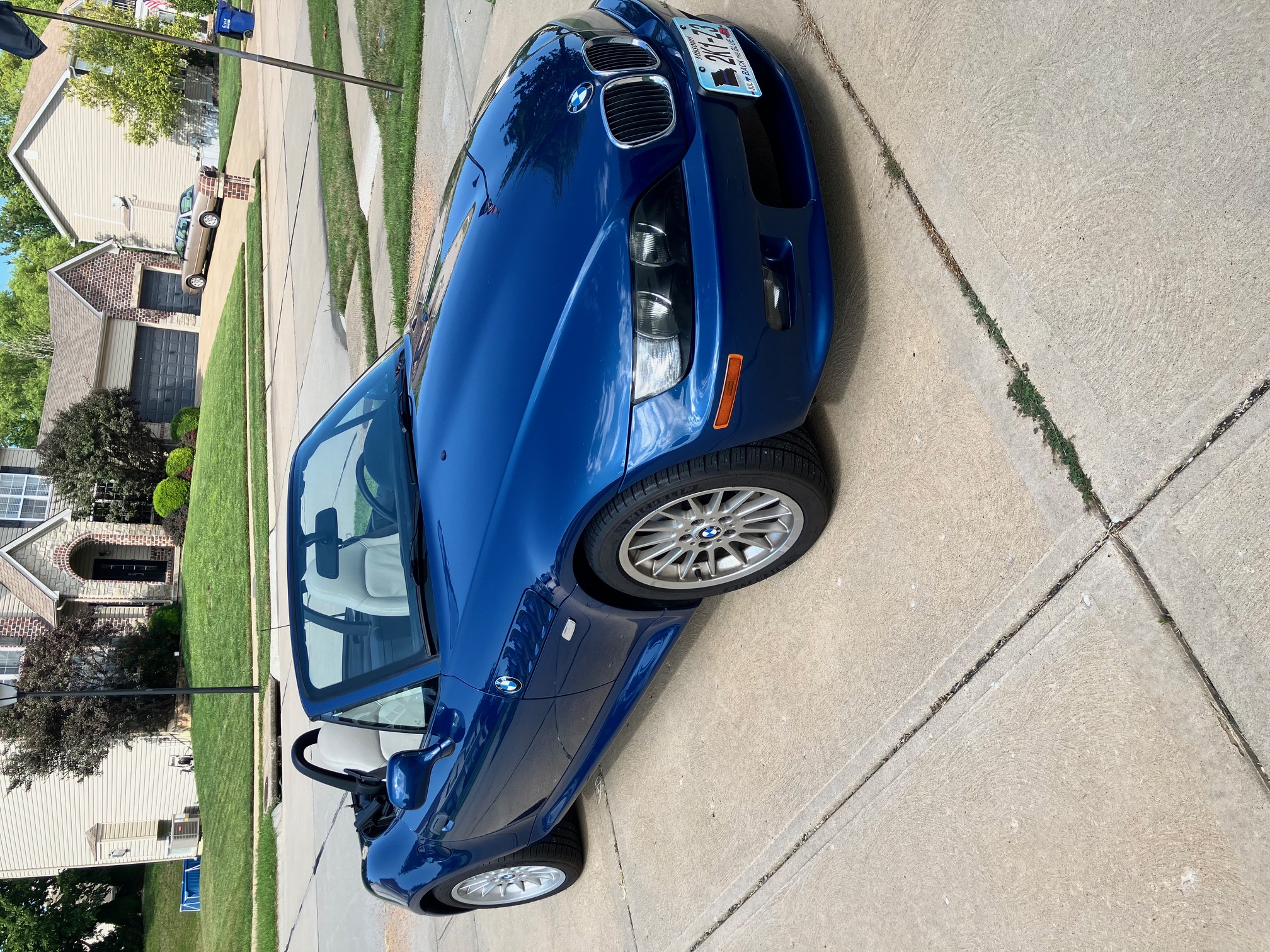 Used 2001 BMW Z3 3.0i RWD image 1