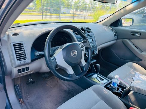 Used 2010 Nissan Altima 2.5 S FWD image 20