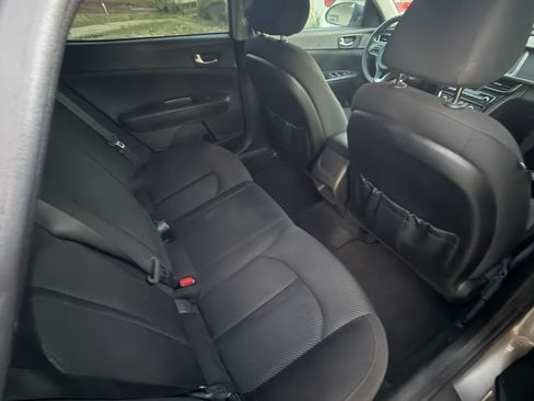 Used 2018 Kia Optima LX w/ 17" Alloy Wheels Package image 8