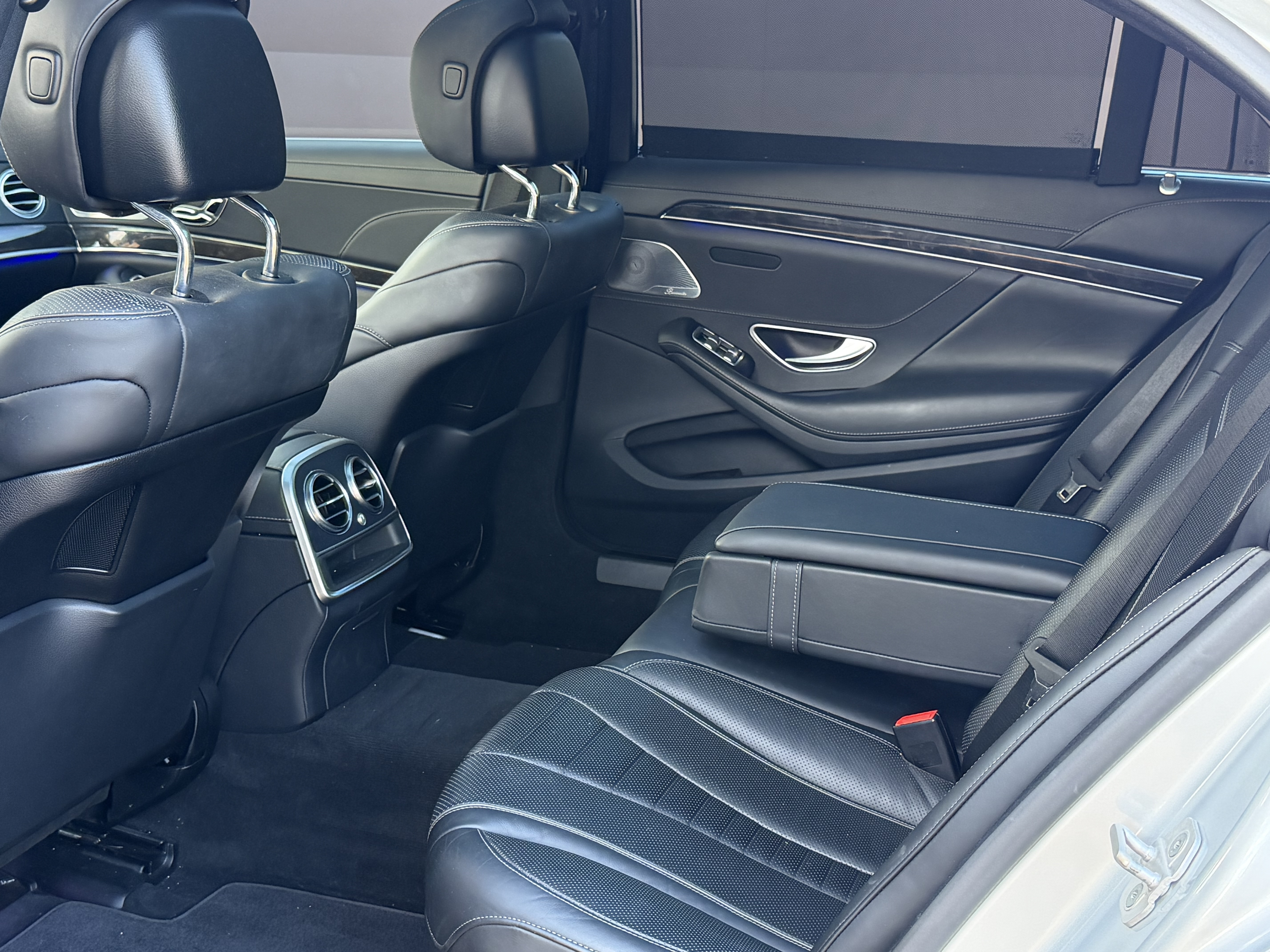 Used 2016 Mercedes-Benz S 550 Sedan image 28