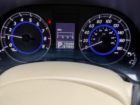 Used 2013 INFINITI FX37 AWD w/ Premium Pkg image 8